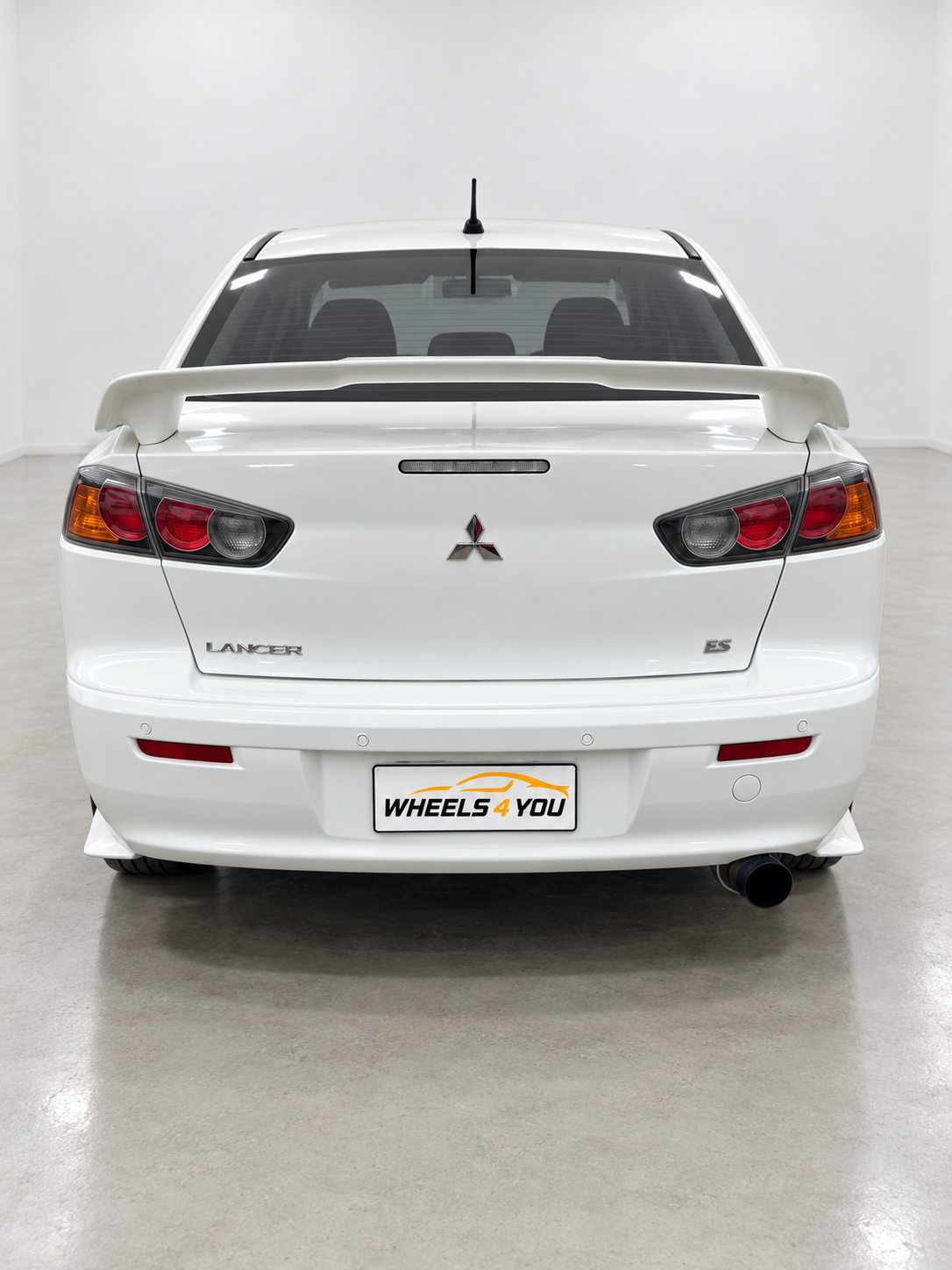 Mitsubishi Lancer ES – White photo 3