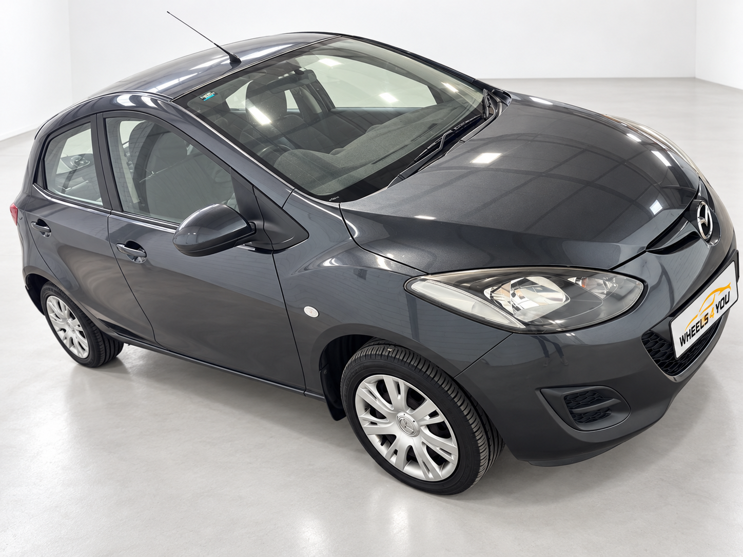 Mazda 2 – Grey
